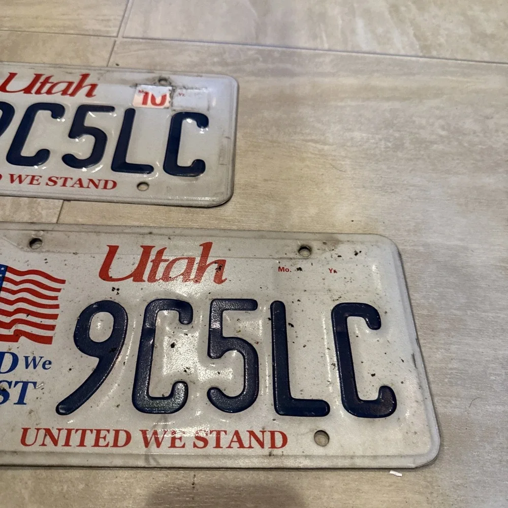 Expired Utah United We Stand‎ In God We Trust Set Pair of License Plates 9C5LC